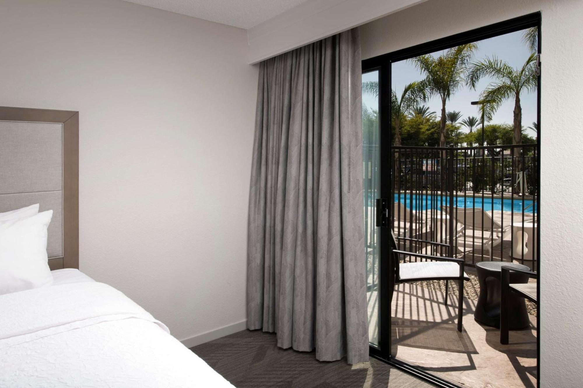 Hampton Inn & Suites Anaheim Garden Grove Εξωτερικό φωτογραφία
