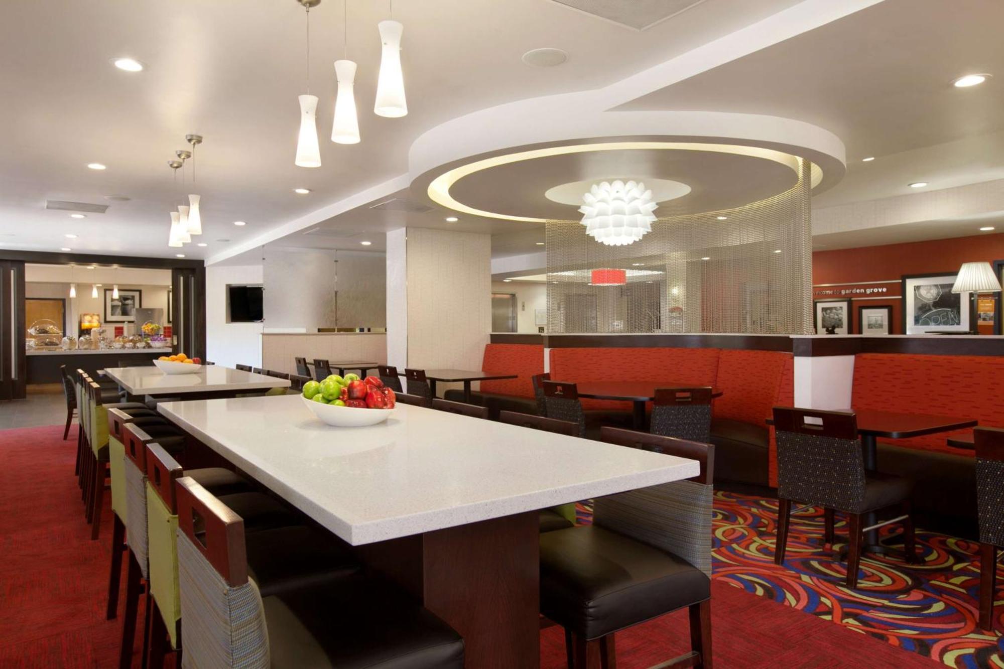 Hampton Inn & Suites Anaheim Garden Grove Εξωτερικό φωτογραφία